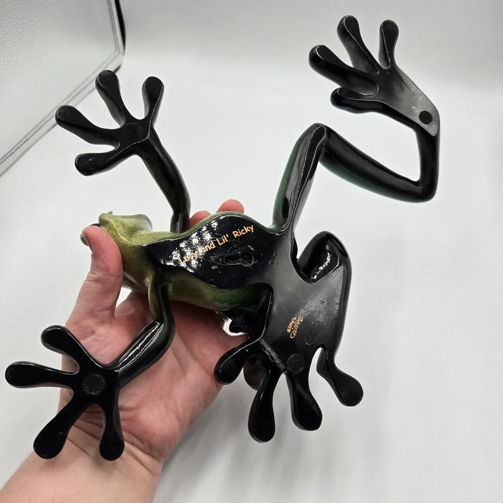 2002 Kitty's Critters Lucy and Lil' Ricky Frogs‎ Colorful Tree Frog Wall Mount